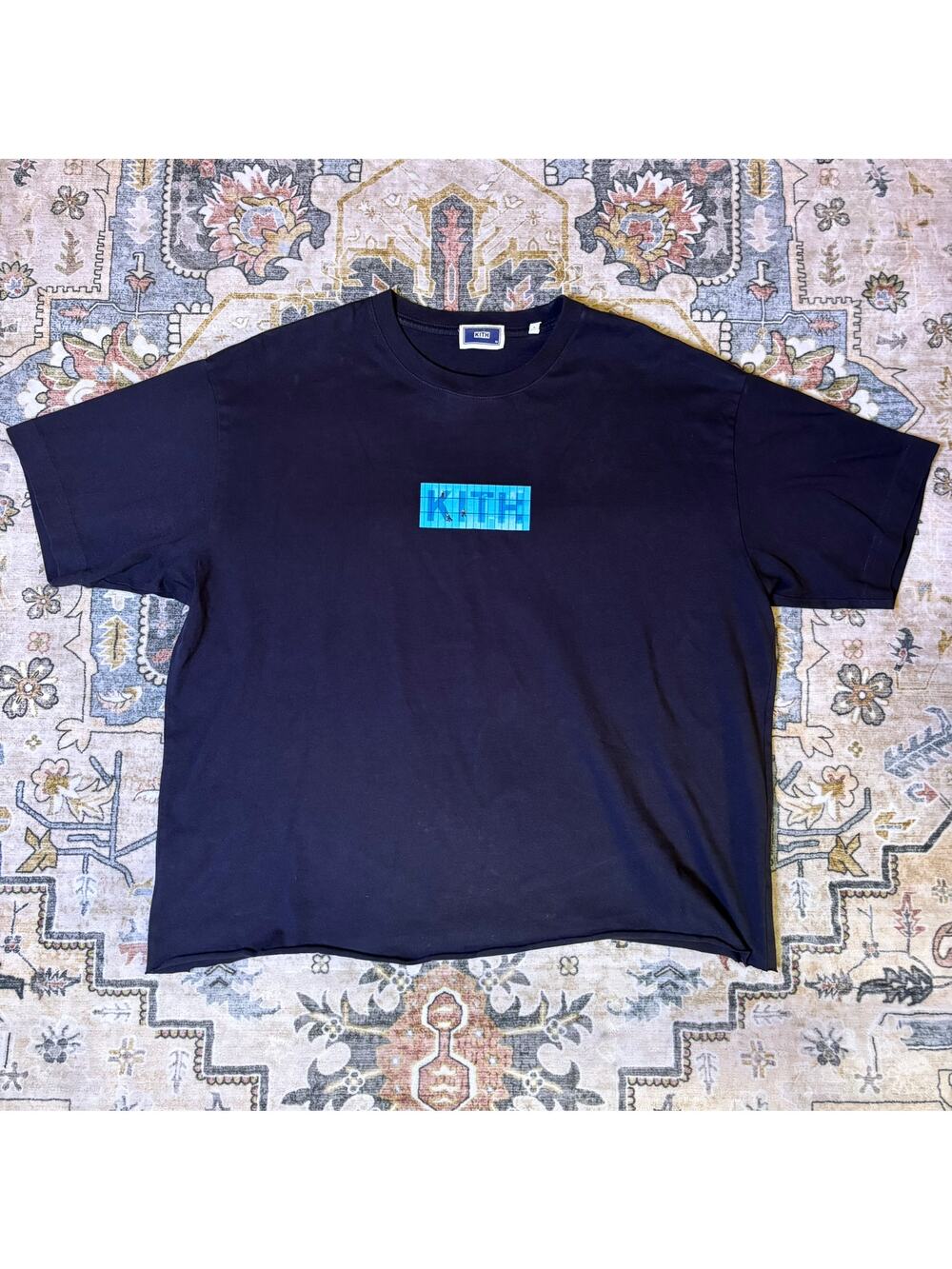 KITH Cropped Oversized Lounge T-shirt Box Logo Size Medium Window Cleaning